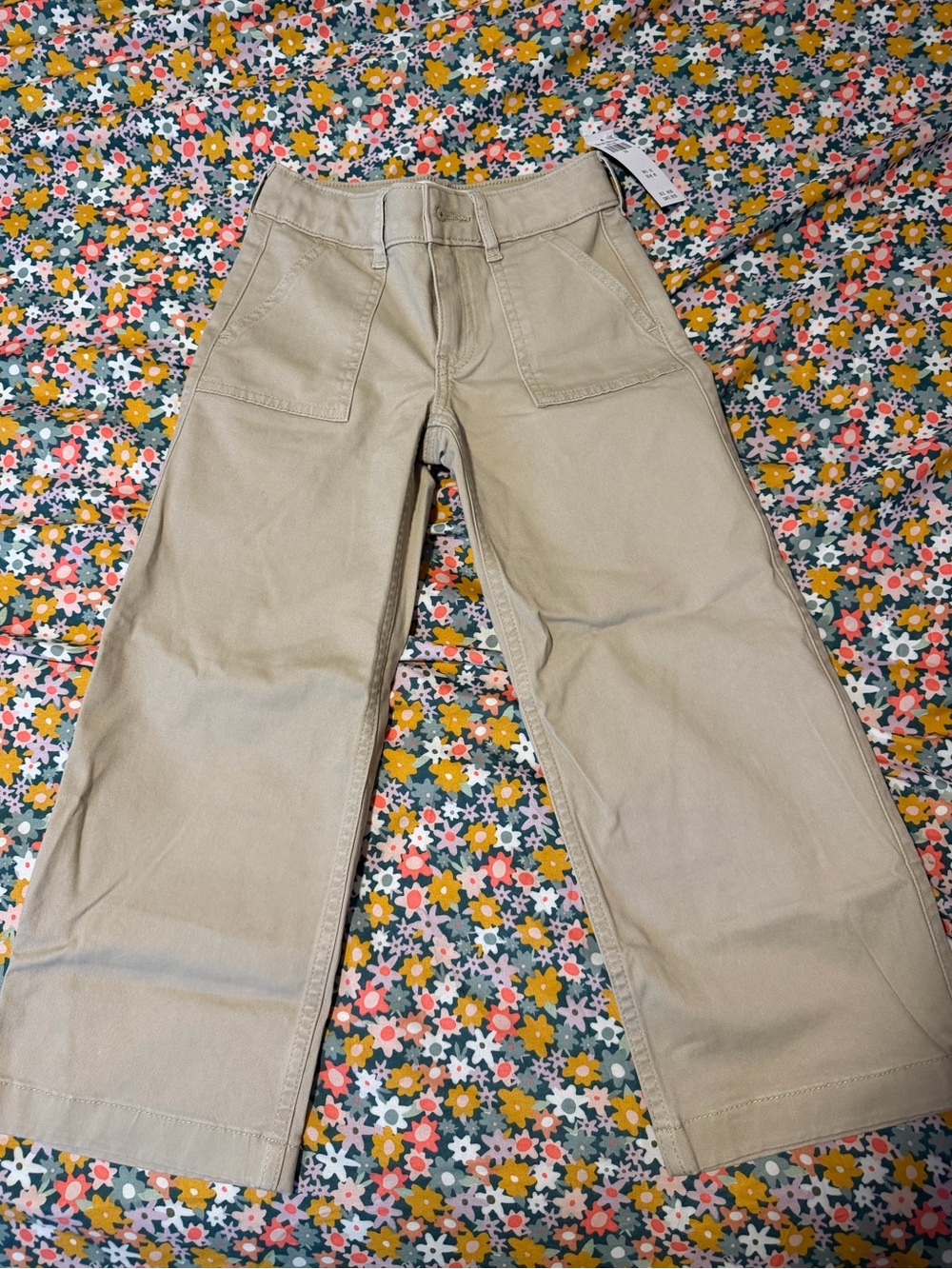 Abercrombie kids Wide Leg Khaki pants size 5/6